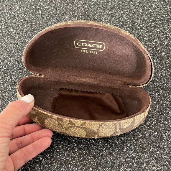 Coach Sunglasses - Picture 4 of 5